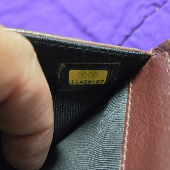 EUC CHANEL MATELASSE STYLE WITH BURGUNDY LINING WALLET - Picture 12 of 12